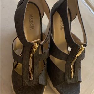 Michael Kors Wedges. Worn 2x, almost perfect!